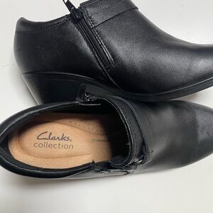 YOU MAKE AN OFFER$ Closet Clearance 🆕❤️Clarks Black Heeled Boots for Women